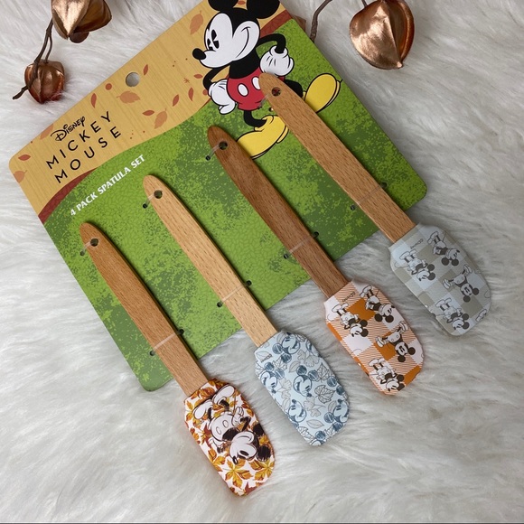 DISNEYLAND • DISNEY • MICKEY MOUSE KITCHEN SET - Picture 1 of 4